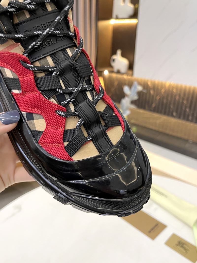 Burberry Low Shoes